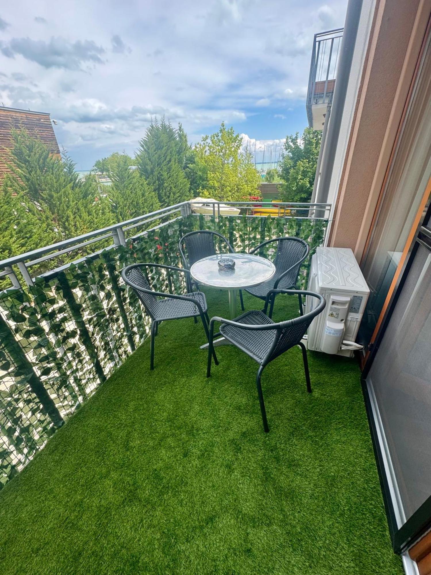 Silver Marina Apartment-Orzoett Melygarazs Balatonfüred Exterior foto